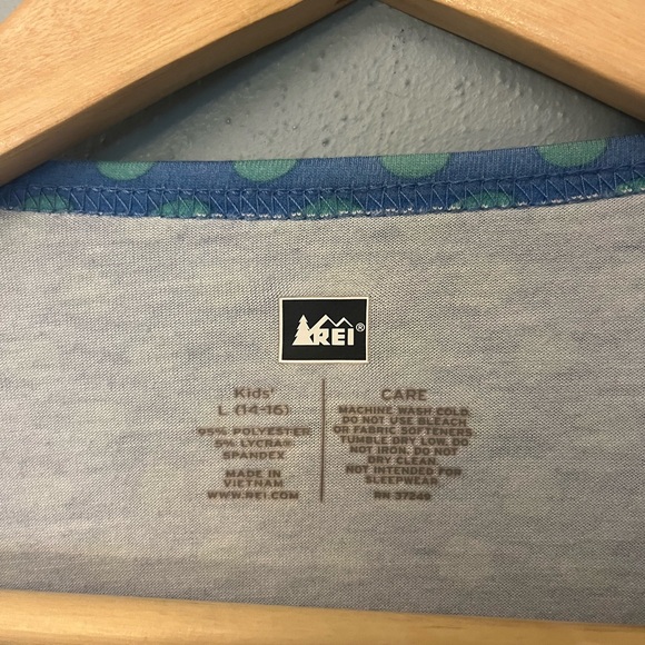 REI Base Layer - Picture 2 of 2